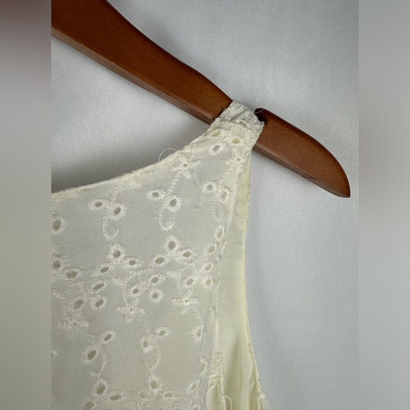 Sundance Eyelet Blouse - Picture 5 of 5